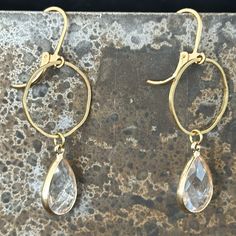 Raindrop Antique Gold/ Faceted Clear Crystal Earrings. Handmade With Love. New With Tags And Box. Clear Crystal Earrings, Bezel Earrings, Handmade With Love, Earrings Color, Clear Quartz, Clear Crystal, Crystal Earrings, Earrings Handmade, Gold Finish