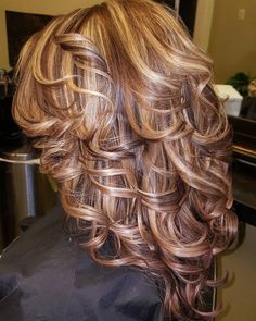 50 Stunning Hairstyles with Highlights and Lowlights — For Blonde, Brown, and Red Hair Check more at http://hairstylezz.com/best-highlights-and-lowlights-hairstyles/ Tiger Eye Hair Color, Tiger Eye Hair, Hair Color Purple, Trendy Hair Color