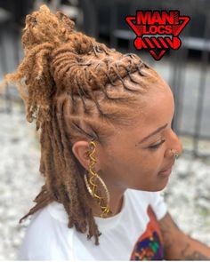 @manilocs is good with not only cuts but doing locs and color as well! If youre in the Atlanta area look him up for your loc and care… Women’s Locs, Dreadlock Bob Black Women, Loc Decoration Dreadlock Hair, Dreadlock Petals Loc Hairstyles, Tips For Black Women, Jamrock Locs, Dreads Short Hair, Women Locs