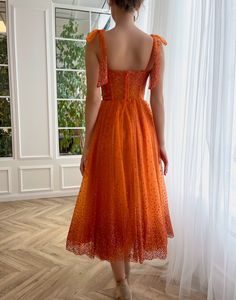 Step into the spotlight in this midi-length sequined gown, cut and crafted to perfection. The sweetheart neckline is highlighted by the corseted waist, created with built-in pads and adorned with sparkling bow straps. In any shape or size, with this stunningly orange Igniting Embers Gown you will look glamourous as ever! Wedding Outfits Guest, Tea Length Formal Dresses, Book Character Inspiration, Homecoming Dresses Bodycon, Classic Prom Dress, Bow Straps, Girls Night Out Outfits, Book Fashion, Night Out Outfits