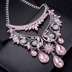 Elegant Pink Alloy Necklace, Pink Alloy Necklace For Party, Pink Alloy Party Necklace, Bohemian Pink Crystal Jewelry, Pink Bohemian Crystal Jewelry, Wedding Round Alloy Necklace, Wedding Necklaces With Jewels In Alloy, Wedding Jewels Necklace In Alloy, Wedding Alloy Necklace With Jewels