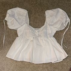 Bnwt!!!!! Super Cute And Flattering, Just Never Worn! In Perfect Condition With Tags Attached Spring White Puff Sleeve Top With Square Neck, White Square Neck Puff Sleeve Top For Spring, White Square Neck Blouse For Spring, Trendy White Square Neck Top, Casual White Puff Sleeve Top With Square Neck, White Ruffled Crop Top Blouse, White Fitted Puff Sleeve Top With Lantern Sleeves, White Puff Sleeve Top With Lantern Sleeves For Summer, Casual White Square Neck Blouse