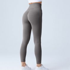 Información del Producto:
 Adecuado para deportes: deportes yoga fitness ocio
 Género aplicable: Mujer
 Temporada adecuada: verano, invierno, primavera, otoño.
 Serie: pantalones de yoga
 Imagen: Señora
 Nombre de la tela: fibra química mezclada
 Composición de la tela: nailon/nylon
 Contenido de la tela: 95 (%)
 Talla: S (40-50 kg), Mﾠ(50-57,5 kg)ﾠ, Lﾠﾠ(57,5-65 kg) 




 Características: Pantalones deportivos para correr.
 Producto: Pantalones deportivos  
Punto de venta; Pantalones deportivos Peach Butt para mujer.

 Lista de embalaje: 1 * pantalones Breathable High Waist Solid Color Yoga Pants, Solid High Waist Breathable Yoga Pants, High Waist Solid Color Breathable Yoga Pants, Solid Color High Waist Breathable Yoga Pants, Gray High Waist Stretch Yoga Pants, High Waist Seamless Yoga Pants For Gym, High Stretch Gray Yoga Bottoms, High Stretch Gray Bottoms For Yoga, Gray High Waist Bottoms For Pilates