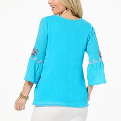 Antthony Embroidered Crepe Woven Tunic  A fab choice for warm-weather wardrobing, this easy-breezy tunic is perfect for topping just about any casual look. Blue Crush, Original Fashion, Urban Looks, Easy Breezy, Crochet Trim, Only Fashion, Casual Look, Trending Now, Warm Weather