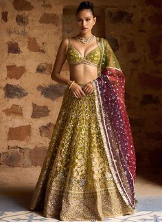 Mehendi Green Multicolor Net Lehenga Mehendi Outfits For Bride, Mehndi Event, Indian Wedding Aesthetic, Thrift Store Outfits, Mehendi Outfits, Traditional Outfit, Wedding Week, Net Lehenga, Wedding Aesthetic