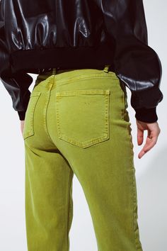 Add a pop of color to your outfit with our Straight Leg Jeans featuring a Cropped Hem in Olive Green – the perfect choice for creating a vibrant and stylish look.    These green straight leg pants with a cropped hem offer a unique and eye-catching option for your daily wardrobe. With a cropped length and relaxed fit, they ensure both comfort and fashion.    Crafted from 98% Cotton and 2% Elastane, these jeans are soft, stretchy, and durable. The model is wearing size S, and you can refer to our Stretch Denim Fabric, Olive Green Color, Knitwear Tops, Colourful Outfits, Unique Outfits, Look Chic, Denim Fabric, Straight Leg Pants, Daily Outfits