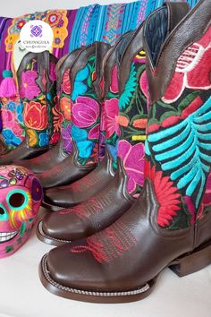 Cowboy boots, boots, Mexican boots, Mexican shoes, leather boots, fall boots, warm shoes, floral pattern, embroidery, Mexican craftsmanship, Mexican materials, Mexican style, women's boots, colorful, western boots, boho, gypsy, ethnic style, vintage boots, handmade, fairtrade, handcrafted, mexican style, mexican boho style, discount, action, boot sale, sale