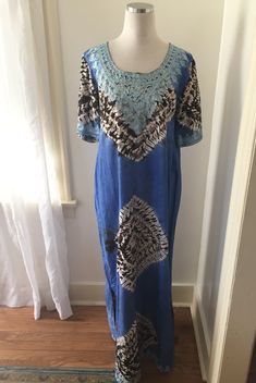 "Blue caftan maxi heavy cotton embroidered tie dyed loose fit  blue with teal embroidery on neck and sleeves, tie-dye pattern in dark brown and white MEASURED FLAT:  m-lbust 18.5\" waist 20\"  sleeve 10.5\"  length 56\"" Teal Embroidery, Blue Caftan, Vintage Kaftan, Embroidered Tie, Retro Accessories, Turquoise Leather, Tie Dye Patterns, Tie Dyed, Dress Clothes For Women