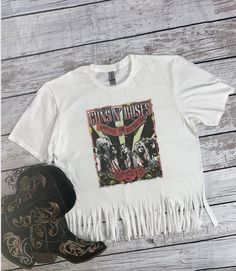 White Grunge T-shirt For Music Festivals, 90s Style Band Logo T-shirt For Summer, 90s Band Logo T-shirt For Summer, Summer Music-themed Tops For Music Festival, Summer Concert Tops With Band Logo, Punk Style Fan Merchandise Tops For Summer, Grunge Screen Print Top For Festival, Grunge Festival Top With Screen Print, Festival Grunge Style Top With Screen Print