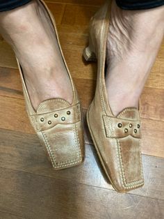 Women's vintage beige leather square toe shoes by Geox respira - size 38 Aged look leather with studs Small heels 1 1/4 inches insole 9 3/4 inches Small Heels, Women's Slip Ons, Square Toe Shoes, Life Magazine, Toe Shoes, Slip Ons, Womens Flats, Flat Shoes Women, Leather Shoes