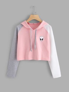 Girls Crop Tops, Crop Top Hoodie, Crop Hoodie, Crop Top Outfits, Tween Outfits, Hoodie Outfit, Teenager Outfits, Girls Fashion Clothes