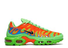 Air Max Plus Outfits, New Sneaker Releases, Air Max Plus Tn, Supreme Box Logo, Nike Tn, Shoes Heels Classy, Flight Club, Nike Waffle, Mean Green