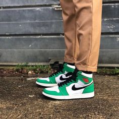 WMNS Air Jordan 1 Retro High OG "Lucky Green" Lucky Green Jordan 1 Outfit, Green Jordan 1 Outfit, Red Jordan 1 Outfit, Air Jordan 1 Lucky Green, Jordan 5 Outfit, Lucky Green Jordan 1, Jordans 1, Green Jordans, Wmns Air Jordan 1