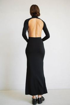 Backless Elastane Dress With Back Zipper, Backless Dress With Back Zipper In Elastane, Stretch Maxi Dress With Low Back, High Neck Dress With Keyhole Back For Date Night, Fitted Backless Dress With Cutout Back, Elastane Dress With Cutout Back For Night Out, Chic Fitted Maxi Dress With Closed Back, Fitted Chic Maxi Dress With Closed Back, High Neck Gala Dress With Back Opening