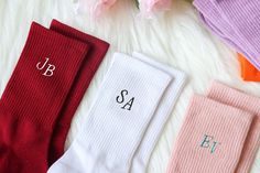 Unisex sock size Looking for a special personalized or customized gift for a lady, which has been proven to make her smile? Don't hesitate, our classic embroidered unisex socks can be customized with embroidered names or initials in any color you like. Whether as a gift or personal hospitality, it will definitely leave a deep impression on people. All of our socks are manufactured in a UK studio and will only be customized when you place an order. It has never been mass-produced. ✅ Detailed info White Cotton Socks As A Gift, White Cotton Socks As Gift, White Cotton Socks For Gifts, Customizable White Socks As Gift, Personalized White Socks Gift, Customizable White Socks For Gift, Customizable White Socks For Gifts, Bridal Party Proposal, Make Her Smile