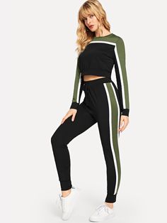 Tracksuit Women Fashion, Two Piece Outfits Pants, Sewing Top, Make Your Own Clothes, Color Block Sweatshirt, Lazy Outfits, Sweatpants Set, Track Suit