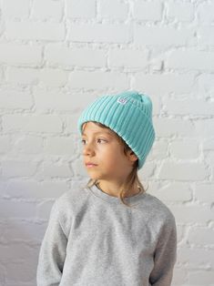 To choose a toque of another color, it is here: https://www.etsy.com/ca-fr/shop/desEnfantillages?section_id=24967204 -- The ribbed knit tuque - ideal for keeping warm and adding a little style, colour and warmth to the cold days of November or February. Our hats are carefully knitted by our team members. They are offered in urban style with a wide ribbed ledge, in 4 sizes. They are also available in the small-rimmed ribbed fisherman's style, designed to be worn on or just above the ears in a sin Warm Blue Beanie For Winter, Blue Winter Beanie Cap, Casual Green Bonnet For Winter, Green Casual Winter Bonnet, Casual Green Winter Bonnet, Blue Casual Beanie For Cold Weather, Blue Beanie For Winter, Cozy Blue Hats For Outdoors, Warm Blue Beanie Cap