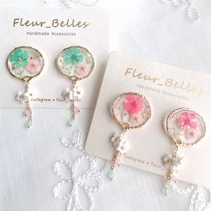 Thank you for visiting Fleur_Belles! 🌸Special Japanese Floral Beads Earrings. The pressed flowers and gold flakes are set in clear resin. These dangle earrings with special Japanese Floral Beads. They look so gorgeous💖 🌺Due to the handmade nature of this product, slight variations may occur, however, the design remains as similar as possible. 💖CARE about the handmade earrings💖 Please keep in a dry place and avoid prolonged direct sunlight, water, chemicals and perfumes to maintain and prese Green Pink Flowers, Earring Handmade, Beads Earrings, Gold Flakes, Beaded Dangle Earrings, Unique Gifts For Her, Clear Resin, Handmade Gold, Floral Earrings