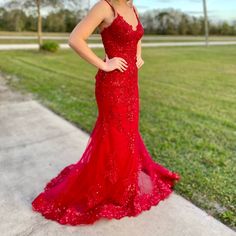 Beautiful Red Mermaid Style Dress Purchased About A Month Ago, Still In Bag. Just Worn For Pics. Brand New, Perfect Condition, Tags Still Attached. Size 4. Purchased For $558 From So Sweet Boutique. Asking $400 Obo. Contact Me For More Pics Glamorous Red Mermaid Dress For Red Carpet, Red Fishtail Dress For Gala, Red Fishtail Evening Dress For Formal Occasions, Formal Red Fishtail Evening Dress, Red Mermaid Hem Gown For Red Carpet, Red Mermaid Dress For Formal Occasions, Red Mermaid Hem Gown For Formal Occasions, Red Carpet Red Gown With Mermaid Hem, Red Fishtail Evening Dress For Gala