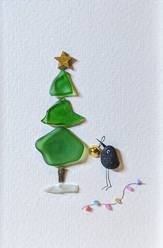 Shells Christmas Decorations, Seaglass Christmas Art, Seaglass Christmas Decorations, Sea Glass Christmas Cards, Sea Glass Christmas Tree, Christmas Sea Glass Ideas, Sea Glass Christmas Ornaments, Sea Glass Art For Christmas, Seaglass Cards