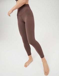 OFFLINE Real Me High Waisted Legging Brown Leggings Outfit, Aerie Leggings, Coloured Leggings, Lulu Leggings, Brown Leggings, Aerie Real, Offline By Aerie, Workout Attire, Flare Leggings