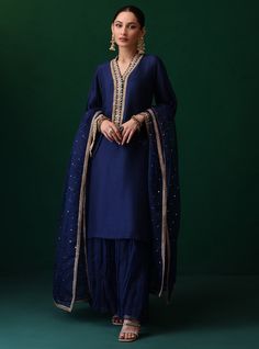 Bridal Suits Punjabi, Zainab Chottani, Pakistani Beauty, Muslim Fashion Outfits, Organza Dupatta, Pakistani Designers, How To Iron Clothes, Pakistani Outfits, How To Dye Fabric