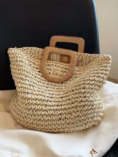 BirdinBag - Premium Woven Straw Tote Bag: Elegant Resort Style, Spacious Design Paper Plain, Paper Sizes Chart, Straw Tote Bag, Bag Elegant, Straw Tote, Word Wrap, Resort Style, Shopper Bag, Bag Bag