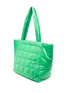 Tote bag Quilted design Fron logo plaque Interior zip pocket Two top handlesGreen PolyesterDimensions: 43x29x16cmGender: WOMENMaterial: 100% RECYCLED POLYESTERColor: GREENMade in: IDProduct ID: 30R3S5LT3C322*Import tax/duty will be calculated at checkout (If applicable) Michael Kors Green Bag, Chic Quilts, Green Tote Bag, Green Tote, Quilted Tote Bags, Quilted Totes, Quilted Bag, Wash Bags, Green Bag