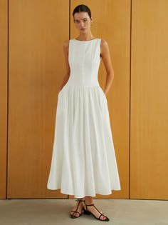 Kenya Trip, Long White Maxi Dress, Casual Chiffon Dress, Wedding Fits, Black Sleeveless Midi Dress, Ladies Style, Fall 24, White Maxi, White Maxi Dresses