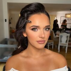 A natural-looking spray tan is perfect for brides any time, any season. #spraytan #bride #glowingskin #naturalmakeup #beautyskincare #weddingideas HMU IG @glamdonewright #rhodeisland Wedding Makeup Bride, Makeup Bride, Spray Tan, Wedding 2025, Dress Ideas