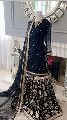 Party Wear Garara Dress, Ghrara Design Pakistani, Garara Dress Indian Weddings, Gharara Suits Party Wear, Boutique Dress Design Pakistani, Garara Designs Pakistani Dresses, Garara Designs, Garara Dress