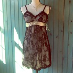 Nwt This Black Lace Cocktail Dress Is Very Cute With Tan Inside. It's 30" Long Grunge Cocktail Dress, Vintage Hoco Dress, Cabaret Dress, 90s Grunge Dress, Really Pretty Dresses, Dresses Tight Short, Hoco Dress Short, Sorority Dresses, Y2k Prom Dress