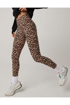 THE LOOK: Smooth. Matte finish./THE FEEL: Ultra-light & buttery-soft. Barely-there second skin./THE MOVES: Your everyday, on-the-go routine./Accessibility deets: port accessible and tagless label to minimize irritation & maximize comfort! Arie Leggings Crossover, Gilmore Girls Clothing, Cheetah Pants, Cross Leggings, Cheetah Leggings, Cheetah Print Leggings, Colorful Wardrobe, Aerie Leggings, Aerie Offline