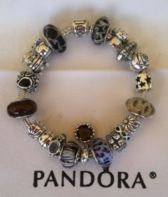 Charm Bracelet Pandora, Pandora Bracelet Charms Ideas, Pandora Bracelet Designs, Bracelet Stacks, Bracelet Pandora, Pandora Bracelet Charms, Bracelet Charms, Pandora Charm