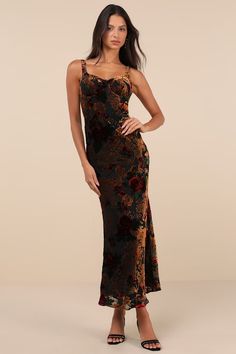 Black Wedding Guest Dresses, Style 2025, Wedding Guest Dress Midi, Floral Velvet Dress, Slip Maxi Dress, Velvet Slip Dress, Dress Code Wedding, Casual Formal Dresses, Velvet Burnout