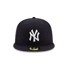 The New York Yankees World Series Side Patch 59FIFTY Fitted Cap features an embroidered Yankees logo at the front panels with a World Series Side patch at the left-wear side and a team color MLB Batterman logo at the rear. Additional details include a gray undervisor. Classic Flat Brim Baseball Cap For Sports Events, Black Hats With Logo Detail For Streetwear, Black Hat With Logo Detail For Streetwear, Black Hat With Logo For Streetwear, Classic Snapback Hat With Embroidered Logo For Sports, Classic Snapback Baseball Cap For Sports Events, Classic Snapback Hat With Logo Patch For Baseball Season, Classic Snapback Fitted Hat With Logo Patch, Fitted Hat With Letter Patch For Baseball Season Streetwear