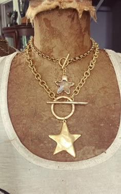 ✨🌟 my Big Dipper and little DiPPers star necklaces.  Fun bold statements ✨ the small gold soldered crystal star on petite gold rolo chain.  gold or silver bold solid star with large toggle on chunky chain.  ✨make your choice of style and length below   also shown here are my big ole' heart necklaces available here: https://www.etsy.com/listing/1786995503/heart-pendant-necklace-big-heart-pendant?click_key=fcb6ac8c7e56fd612566bf1ab5f341a9e6f5b52e%3A1786995503&click_sum=d60d7937&ga_search_query=bi Chunky Star Necklace, Big Charm Necklace, Chunky Gold Jewellery, Chunky Necklace Stack, Gold Stacked Necklaces, Big Gold Necklace, Big Necklaces, Chunky Gold Necklace, Big Pendant Necklace