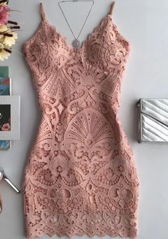 Homecoming Dresses Dress Short Party, Lace Dress Short, Look Grunge, Chique Outfit, Hoco Dresses Short, Short Party Dress, Elegante Casual, Short Lace Dress, Lace Homecoming Dresses