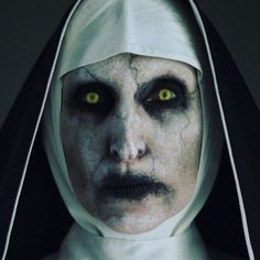 Haunted House Makeup, Nun Halloween Costume, The Nun, Face Art Makeup, Halloween Party Outfits, Horror Movie Icons, Halloween Makeup Scary