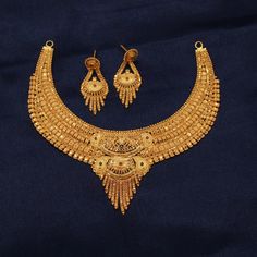 Necklace Haram Set Gold, Rajasthani Gold Jewellery Necklaces, Indian Gold Necklace Designs Unique, Gold Sets Jewelry Indian Design Simple, Pure Gold Necklace Indian, Necklace Designs Gold Indian, Gold Necklace Set Indian, Indian Gold Necklace Designs, Handmade Gold Necklace