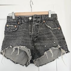 Nwot Zara High-Waisted Shorts. Size 2 Acid Black. Distressed. Slightly Longer In The Back. Never Worn! High Wasted Jean Shorts, High Wasted Jeans, Zara Shorts, High Waisted Jean Shorts, Jeans For Short Women, Cut Off Jeans, Button Fly Jeans, High Waisted Shorts Denim, Distressed Denim Shorts