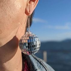 Description: Our unique Disco Ball Earrings are the perfect addition to any aesthetic outfit! A must have jewelry piece for any 70's or retro aesthetic style lover! Style: Aesthetic Earrings, Aesthetic Jewelry Size: 5 cm x 3 cm/ 1.96 in x 1.18 in Free shipping Worldwide Delivery time: 15-35 days Bola Disco, Disco Ball Earrings, Lover Style, Must Have Jewelry, Aesthetic Earrings, Earrings Aesthetic, Ball Earrings, Johnnie Walker, Aesthetic Jewelry