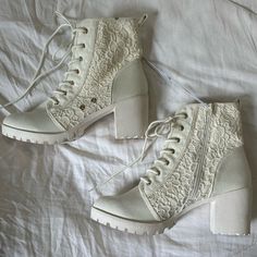 Report Crochet Heeled Lace Up Boots! (Also Zip On Side.) Super Cute! Never Worn But Flaws Pictured. Bridal Boots Elegant, Jessa Aesthetic, White Wedding Boots, White Lace Boots, White Lace Up Boots, Pirate Wedding, Heeled Lace Up Boots, Lace Up Heel Boots, Bridal Boots