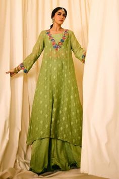 Green kurta with woven floral buttis, embellished by floral applique motifs and beads. Comes with palazzo, inner and dupatta. - Aza Fashions Designer V-neck Sets For Summer, Festive Green V-neck Sets, Green Anarkali Set With V-neck, Fitted V-neck Dupatta, Designer V-neck Fitted Kurta, Palazzo Set, Cotton Kurta, Straight Kurta, Women Kurta