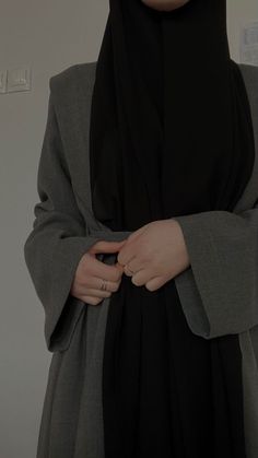 Abayas Collection, Modest Fashion Muslim, Modesty Dress, Business Consultant, Mode Abaya, Modest Dresses Casual, Hijabi Aesthetic, Hijabi Outfits Casual