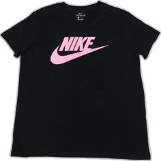 Sporty Pink T-shirt With Logo Print, Pink Short Sleeve Sportswear T-shirt, Nike Sporty Pink T-shirt, Pink Sports T-shirt With Graphic Print, Sporty Pink Crew Neck T-shirt, Pink Cotton Sportswear Tops, Pink Nike Tops With Letter Print, Pink Short Sleeve Sports T-shirt, Nike Pink Tops With Letter Print