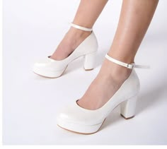 Hi ladies, You can dance comfortably with white short heel shoes. Perfect comfort for your wedding dress. Heel height: 7cm Short White Heels Wedding, Short Heels For Wedding, Short Wedding Heels, White Heels Short, Short White Heels, White Short Heels, White Heels Aesthetic, Confirmation Shoes, Short High Heels