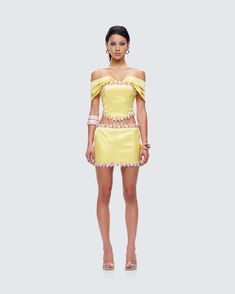 The belle of the ball 💛 Be the beauty they’ve been searching for in this two-piece matching set featuring a yellow floral off-shoulder top and micro mini skirt 😌 Fitted Off-shoulder Summer Set, Yellow Evening Skirt For Spring, Summer Party Strapless Off-shoulder Top, Chic Off-shoulder Spring Sets, Strapless Party Sets For Spring, Strapless Party Sets For Summer, Spring Party Two-piece Mini Skirt, Yellow Evening Skirt For Summer, Yellow Skirt For Summer Evening