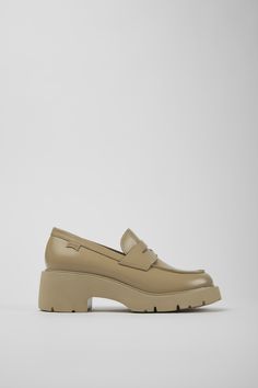 Beige leather women's loafers with OrthoLite® Recycled™ non-removable footbeds and EVA outsoles.Our Milah combines a chunky sole with a contemporary silhouette. Wear 24/7. Formal Shoes For Women, Moccasins Women, Leather Loafers Women, Camper Shoes, Ballerina Shoes Flats, Old Shoes, Shoes Heels Wedges, Boys Boots, Spring Summer Collection