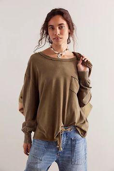 Just as effortless as it is essential, this timeless tee is featured in a staple, long sleeve silhouette with distressed seaming throughout for a true lived-in look. Fit: Slouchy, relaxed fitFeatures: Scoop neckline, front bust patch pocket, dropped shouldersWhy We <3 It: So cool and classic, this throw-on-and-go tee is the perfect piece to take you from season to season. 100% cotton Yoga Jeans, Free People Summer, Sleeve Silhouette, Nature Food, Cardigan Top, Dressy Tops, New Tops, Swimwear Accessories, So Me